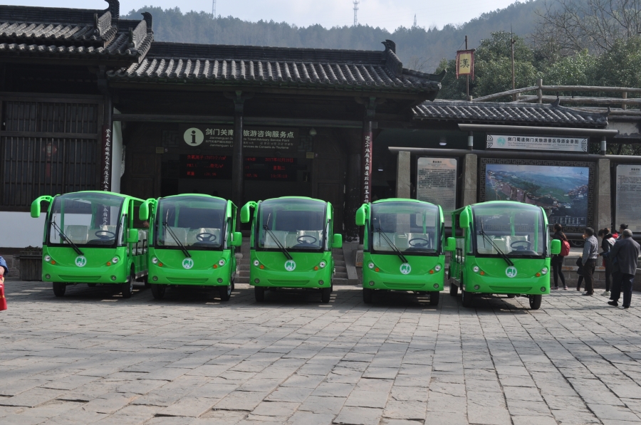 專業(yè)電動(dòng)巡邏車廠家,電動(dòng)觀光車制造商