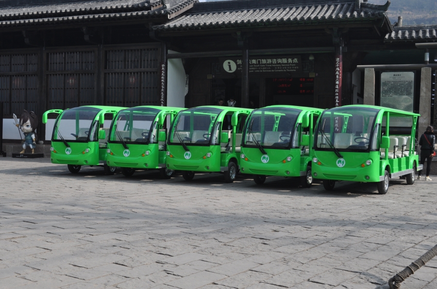 專業(yè)電動(dòng)巡邏車廠家,電動(dòng)觀光車制造商